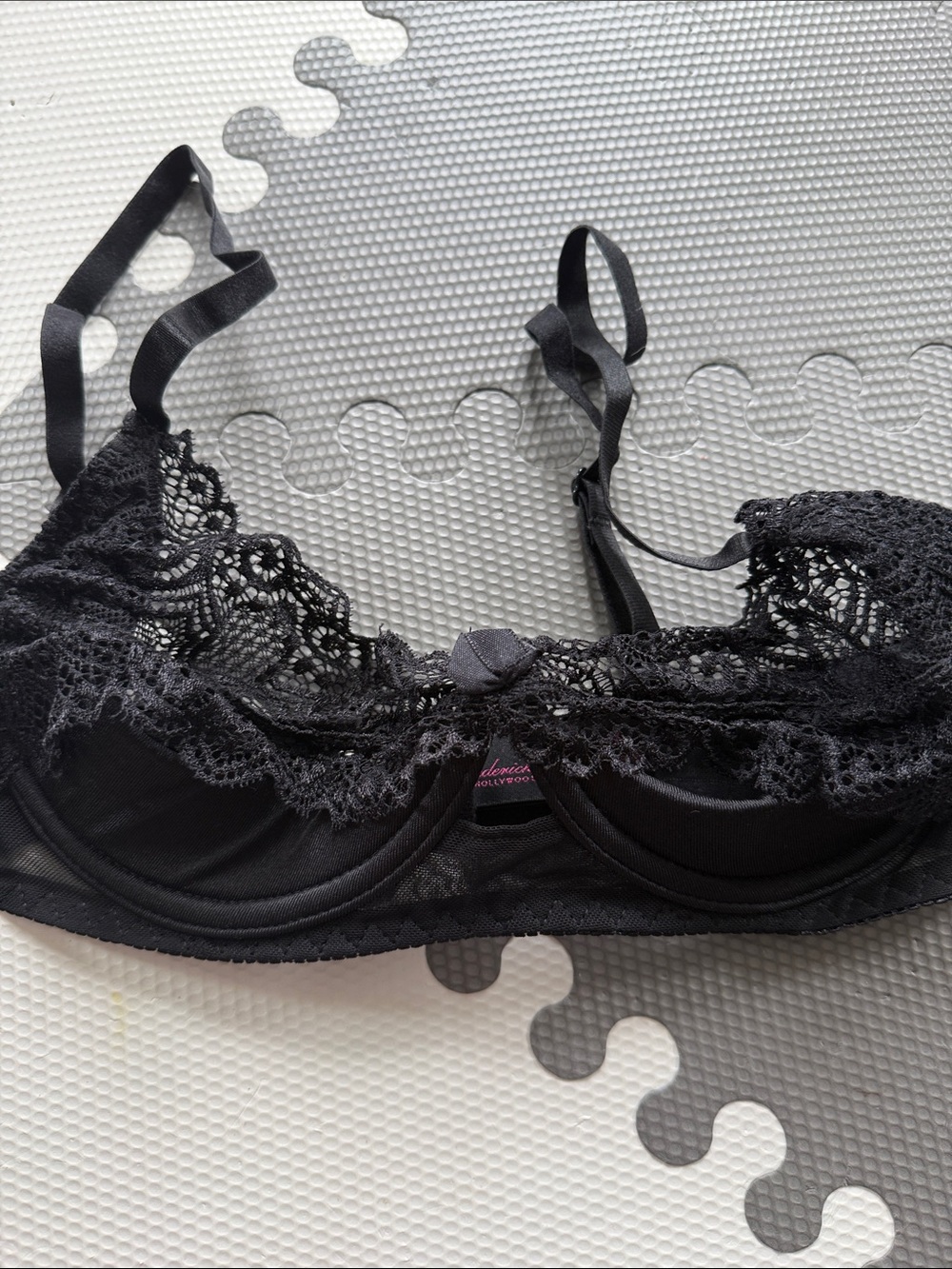 Black Lace Peekaboo Bra - Fredericks of Hollywood